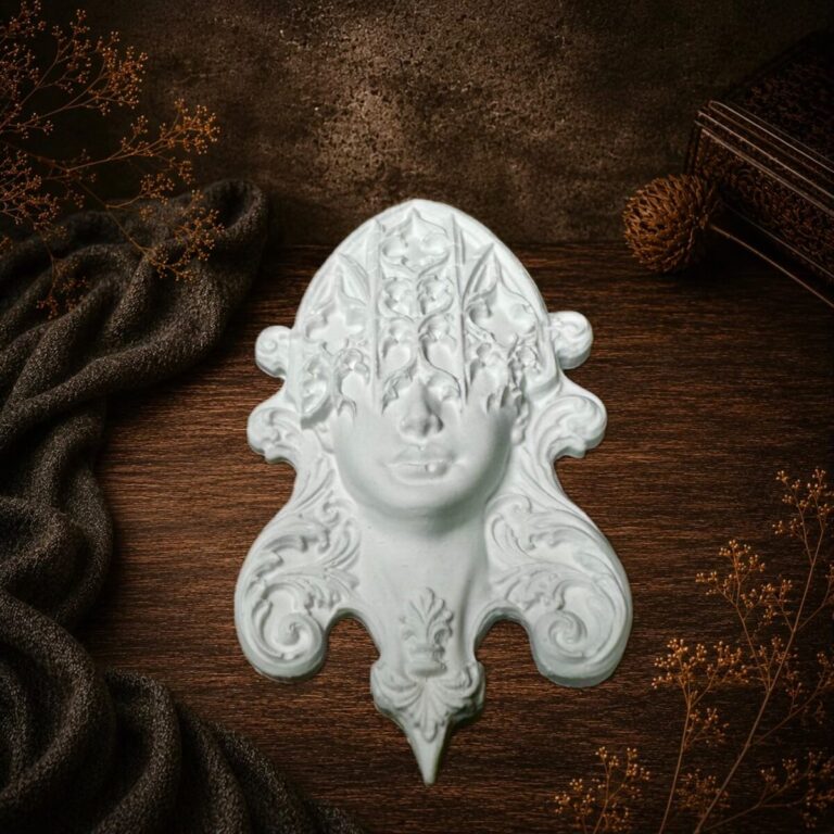 Ornament Frau 7,5cm · Gips · Allgemein · Nr. MH-1DXXXJ · Mihamei Einzelstück